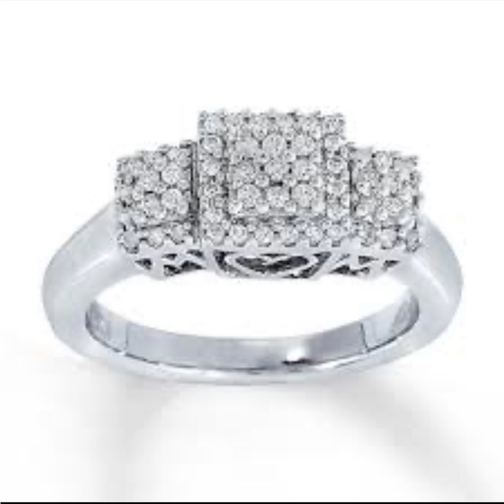Elegant Sterling Silver 925 Signed Sun Real Diamond “MOM” Band Ring Size 6